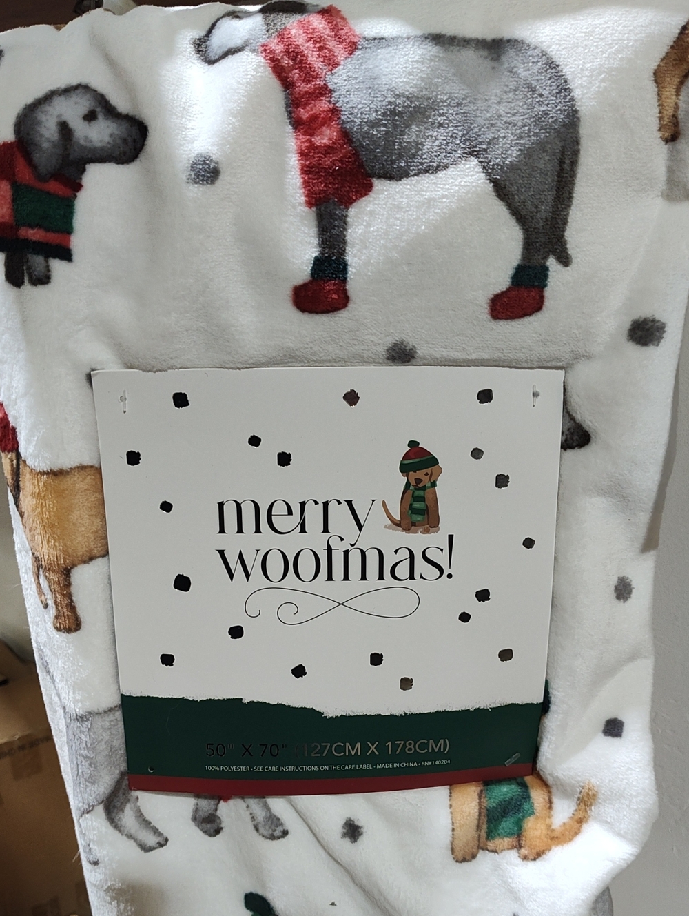 Merry Woofmas! White Dog Print Plush Throw Blanket - New